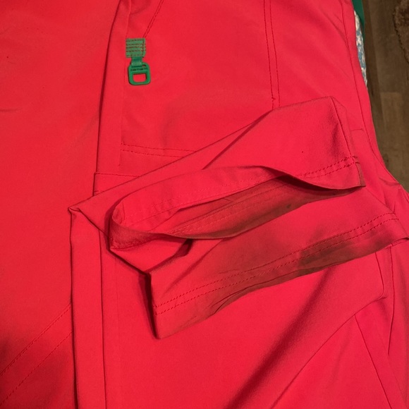 BRIGHT PINK Carhartt scrubs SET. MEDIUM. - Picture 4 of 4